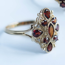 Geelgouden ring met Granaat en Diamant