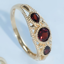 Geelgouden ring met Granaat