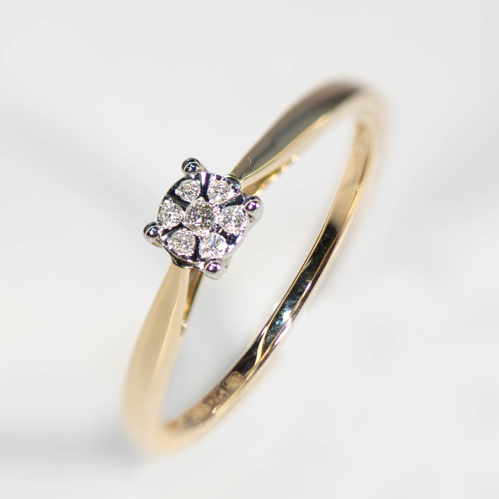 Geelgouden ring met Diamant 0,06 karaat SI/H