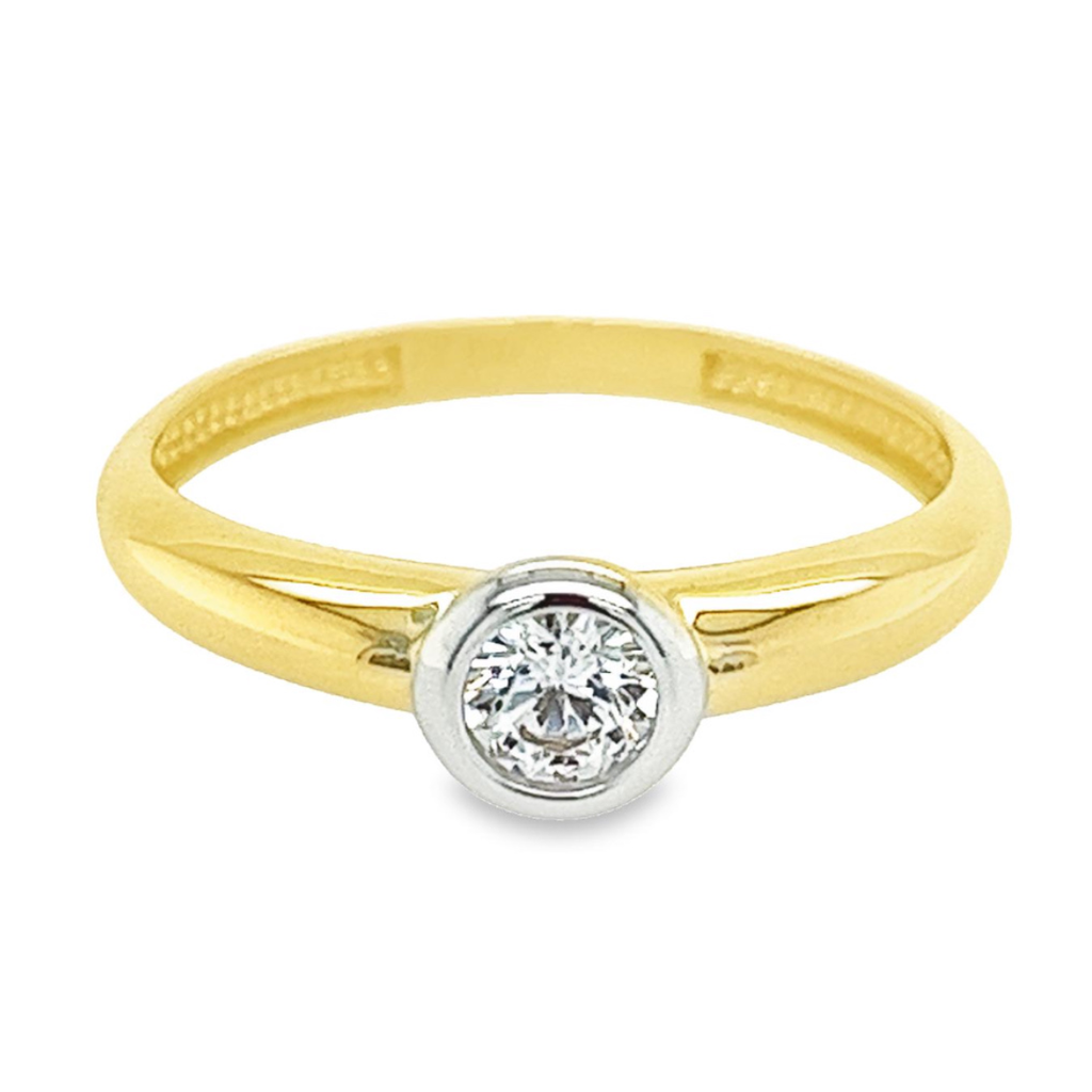 Geelgouden ring met Zirkonia steen