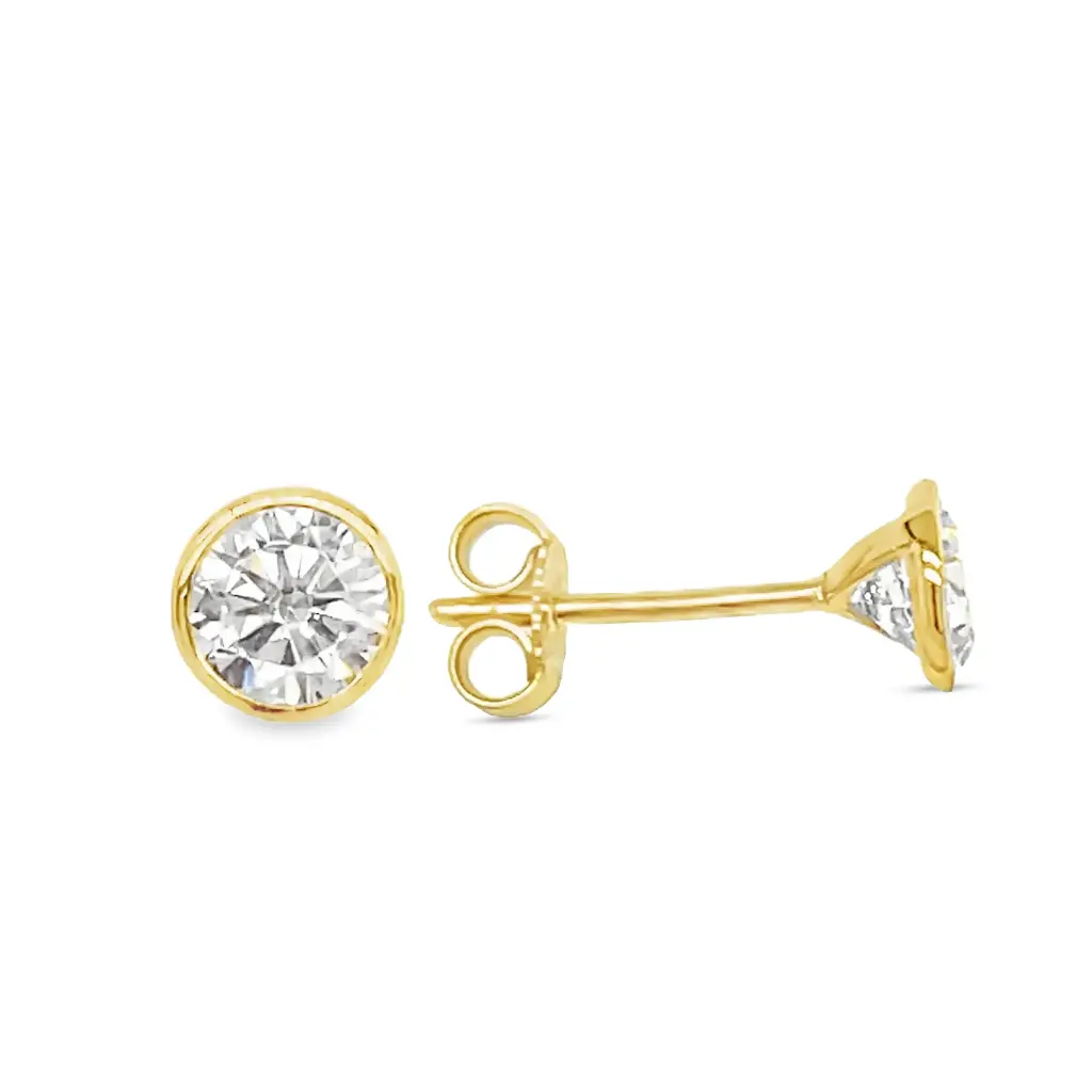 Geelgouden oorstekers met Zirkonia 5,5mm
