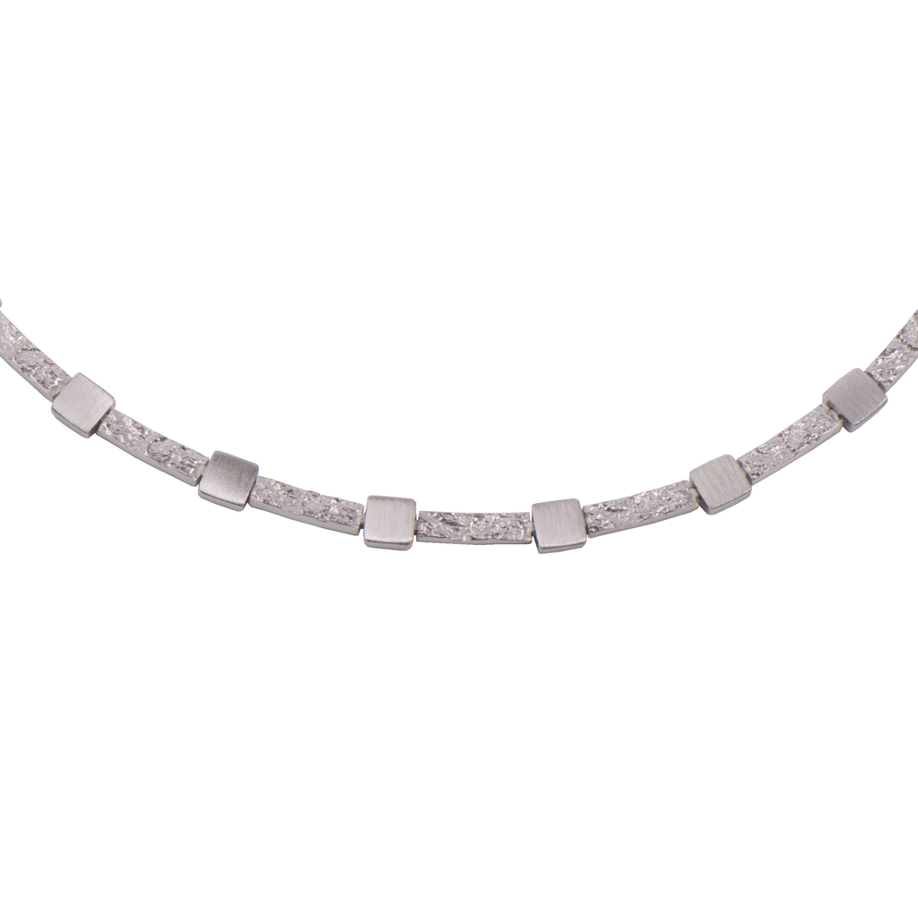 Zilver collier Bewerkt